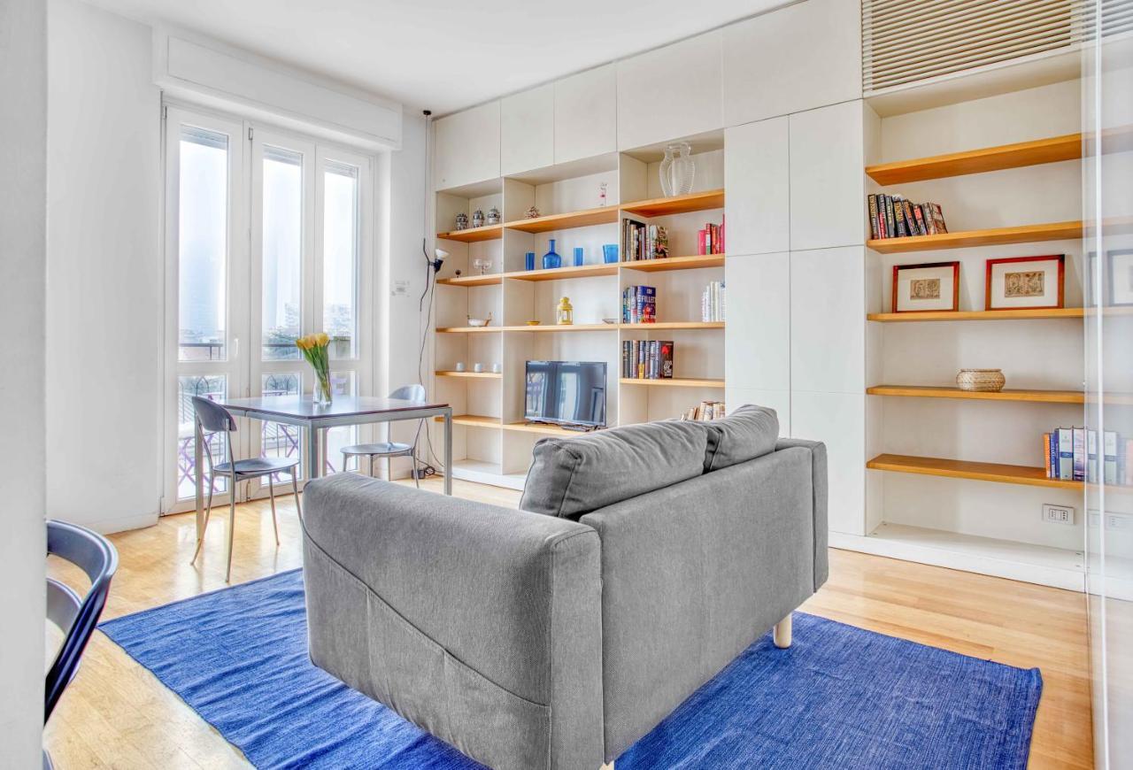 Joivy Vibrant Studio With Balcony Milano Esterno foto