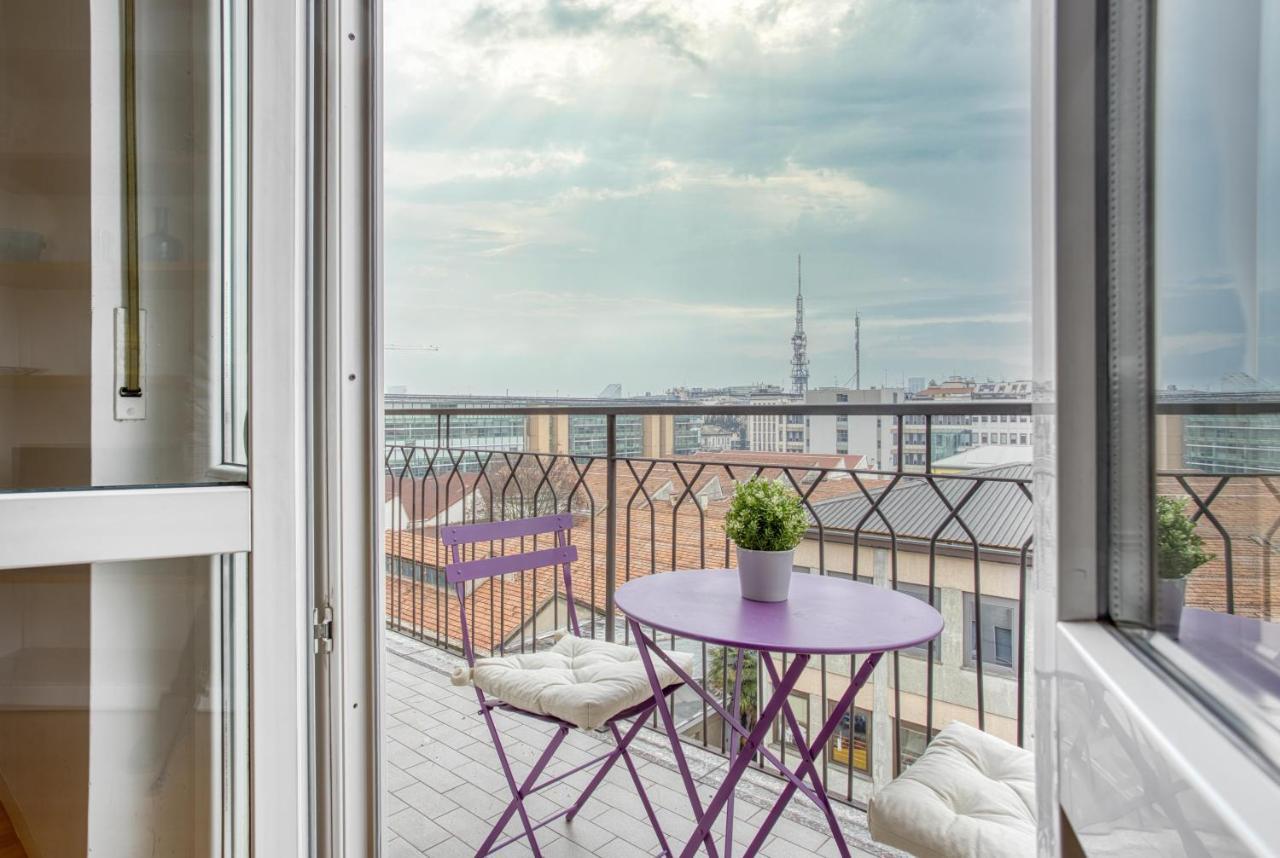 Joivy Vibrant Studio With Balcony Milano Esterno foto