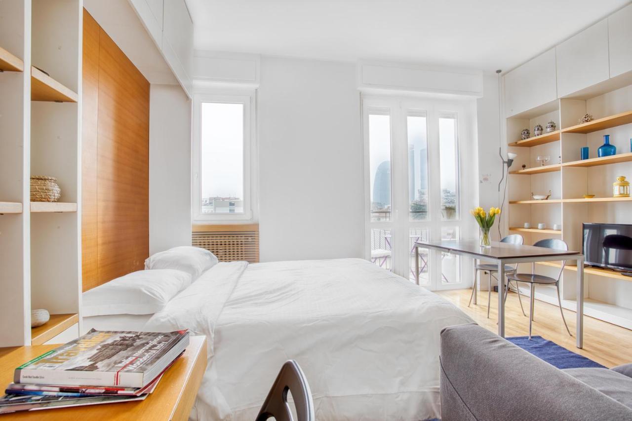 Joivy Vibrant Studio With Balcony Milano Esterno foto